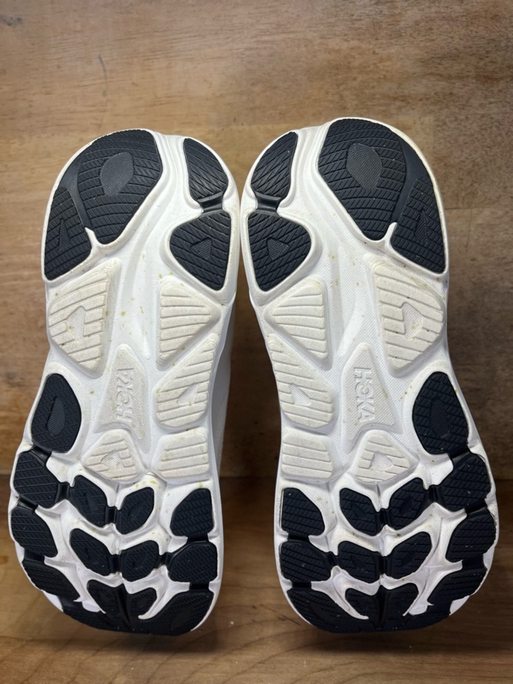 Hoka One One Clifton 10 Mens Size 11.5 Running Shoes Sneakers White Black - Picture 10 of 14